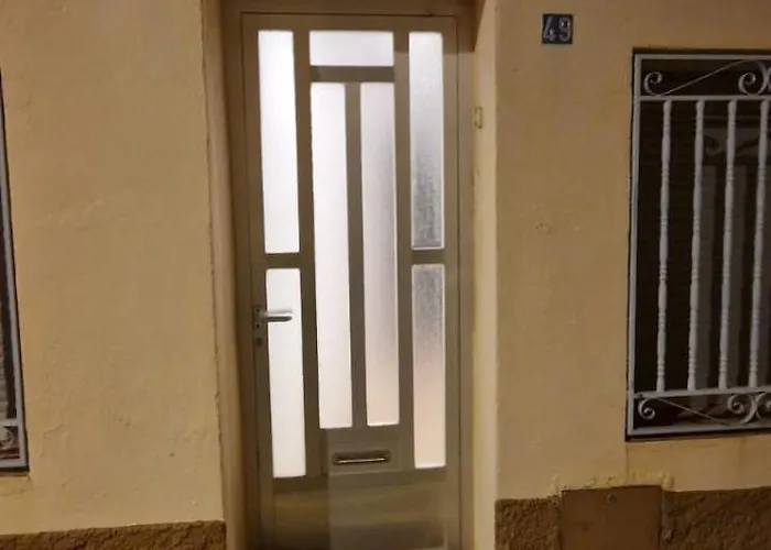 Casa Lom بيت للعطل
